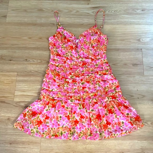 Astr the Label Women's Meg Ruched Mini Dress Large Floral Party Flirty Fairy - Picture 3 of 8